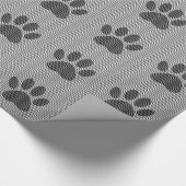 Dog Paw drucken auf schwarzen und weißen Wellen Geschenkpapier (Ecke)