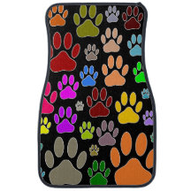 Dog Paw druckt auf schwarzem Hintergrund