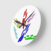 Dog Paw druckt mit Polka Dots Runde Wanduhr (Winkel)