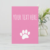 Dog Paw Print Custom Text Pink Einladung (Stehend Vorderseite)