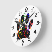 Dog Paw Print mit Confetti und Streamer Runde Wanduhr (Winkel)