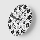 Dog Paw Prints and Bones Pattern Runde Wanduhr (Winkel)