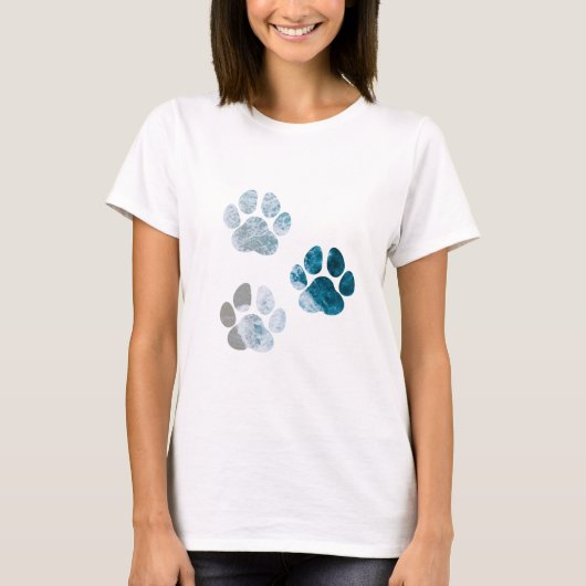 Dog Paw Prints - Beach Waves and Sand T-Shirt (Vorderseite)