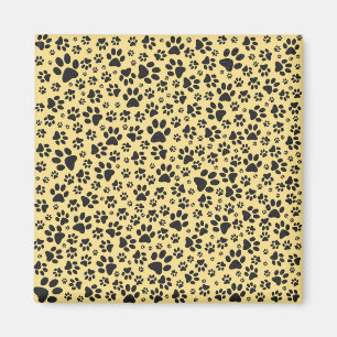 Dog Paws Black and White Polka Dot auf Buttercreme Magnet