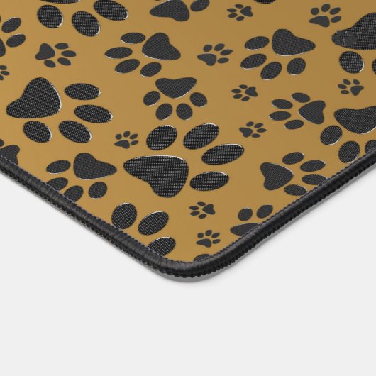 Dog Paws Black and White Polka Dot auf Metall Gold Schreibtischunterlage (Ecke)