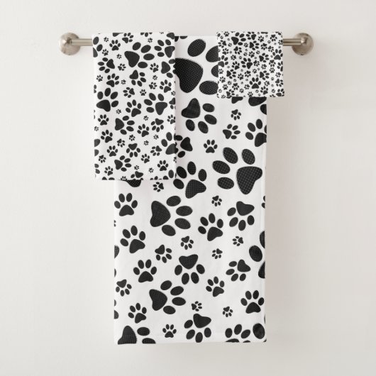 Dog Paws Black and White Polka Dot Badhandtuch Set (Insitu)