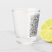 Dog Paws Black and White Polka Dot Schnapsglas (Links)