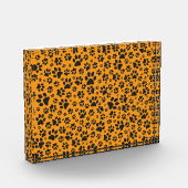 Dog Paws Black & White Polka Dot auf Dahlia Orange Fotoblock (Links)