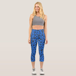 Dog Paws Black & White Polka Dot auf Tech Blue Cap Capri Leggings