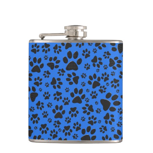 Dog Paws Black & White Polka Dot auf Tech Blue Flachmann (Vorderseite)