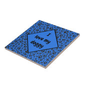 Dog Paws Black & White Polka Dot auf Tech Blue Fliese (Seite)