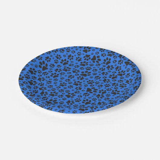 Dog Paws Black & White Polka Dot auf Tech Blue Pappteller (Schrägansicht)
