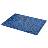 Dog Paws Black & White Polka Dot auf Tech Blue Schneidebrett (Ecke)