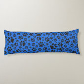 Dog Paws Black & White Polka Dot auf Tech Blue Seitenschläferkissen (Rückseite)
