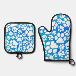 Dog Paws on Blue Background von Glenda S. Harlan Ofenhandschuh & Topflappen-Set
