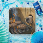 Dog Sniffing Hamburgers On a Barbecue Grill Pappteller (Party)