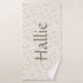 Dog Towel - Ivory Botanical, Personalized  Badehandtuch (Badehandtuch)