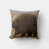 Dog vs. Porcupine throw pillow Kissen (Vorderseite)