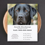 Dog Walker Pet Sitter Benutzerdefiniertes Foto Wei Flyer<br><div class="desc">Ein schlichter und minimalistischer Flyer mit individualisierbarem Foto eines niedlichen schwarzen Labradors,  perfekt für Hundeschwalker & Haustiersitter,  Canine Behavior Educator,  Groomer. Sie können das Foto durch Ihr eigenes Logo ersetzen! Auf der Rückseite befindet sich ein Hundepuppmuster!</div>