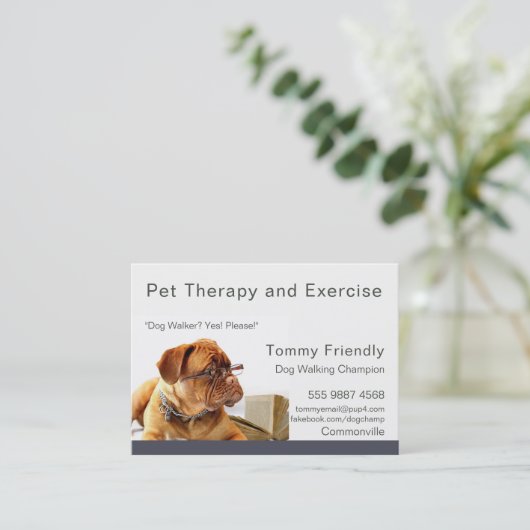 Dog Walker Pet Therapy Fotovorlage Visitenkarte (Stehend Vorderseite)