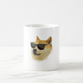 Doge in der Schatten-Tasse Kaffeetasse (Mittel)