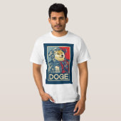 Dogecoin Astronaut Doge To The Moon Crypto Funny T-Shirt (Vorne ganz)