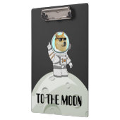 Dogecoin zum lustigen schwarzen Astronautenhund Klemmbrett (Links)