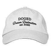 DOGED Dream Destination - Schwarzer Stickerin Bestickte Baseballkappe (Vorderseite)