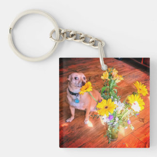 Doggie riecht nach den Blume! Schlüsselanhänger