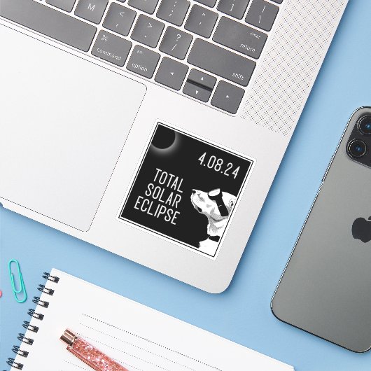 Doggo Eclipse Aufkleber (Laptop mit iPhone)