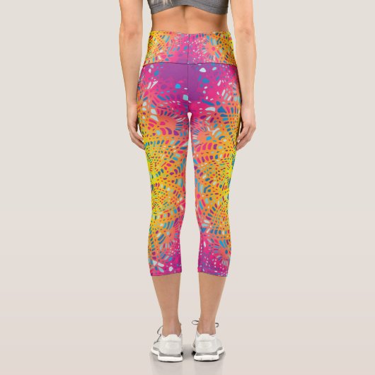 Doily Pattern-2 High Waisted Capris (Rückseite)