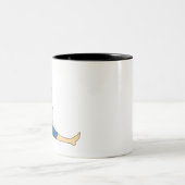 Doing Yoga Zweifarbige Tasse (Mittel)