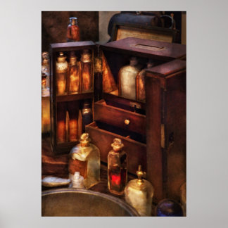 Doktor - Das Medizinschrank Poster