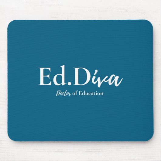 Doktor der Erziehungswissenschaften Frau EdD Diva Mousepad (Vorne)