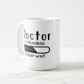 Doktor in Arbeit, warten Sie bitte die Tasse (Vorderseite Links)