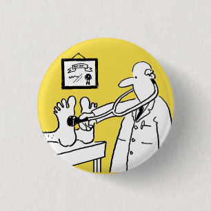 Doktor mit Stethoskop Prüffutter Button