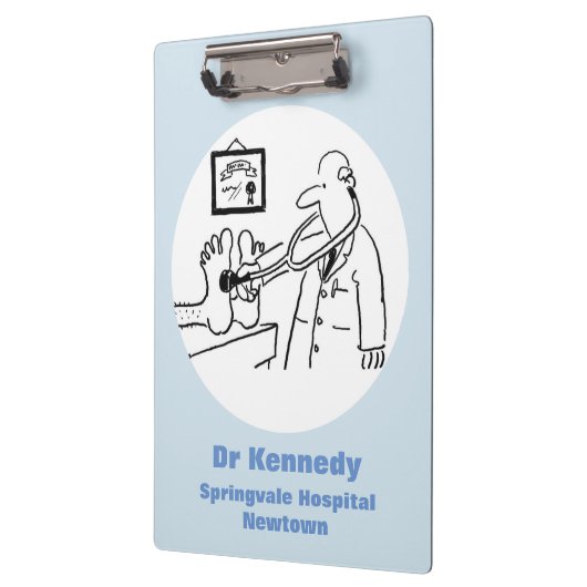 Doktor mit Stethoskop Prüffutter Klemmbrett (Links)