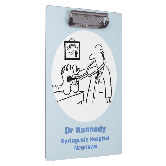 Doktor mit Stethoskop Prüffutter Klemmbrett (Rechts)