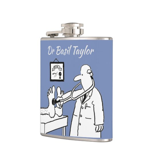 Doktor mit Stethoskop-Tests Patientenfütterung Flachmann (Links)