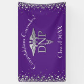Doktor Nursing Practice Abschluss Lila Silber Banner (Vertikal)