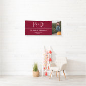 Doktortitel Burgundy White Abschluss Foto Banner (Insitu)