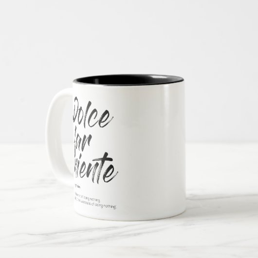 Dolce far niente - Zwei-Tone-Tasse Zweifarbige Tasse (Vorderseite Links)