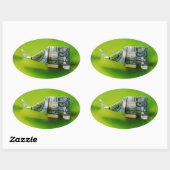 Dollar-Bill Origami Elephant auf grünem Hintergrun Ovaler Aufkleber (Blatt)