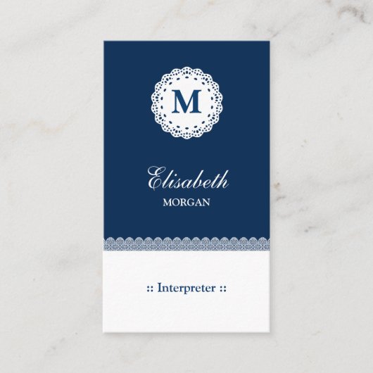 Dolmetscher Blue White Lace Monogram Visitenkarte (Vorderseite)
