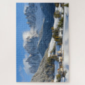 Dolomitdorf im Schnee im Winter Puzzle (Vertikal)