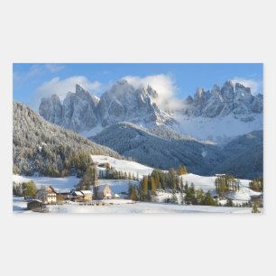 Dolomiten Dorf im Winter rechteckiger Aufkleber