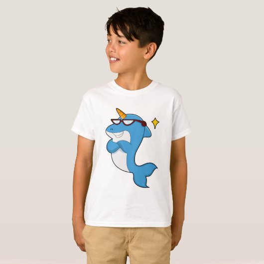 Dolphin als Einhorn mit Brille.PNG T-Shirt (Vorne ganz)