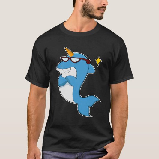 Dolphin als Einhorn mit Brille.PNG T-Shirt (Vorderseite)