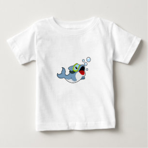 Dolphin beim Tauchen mit Wasserblasen.PNG Baby T-shirt