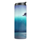 Dolphin Jumping im Ozean Thermosbecher (Nach links gedreht)